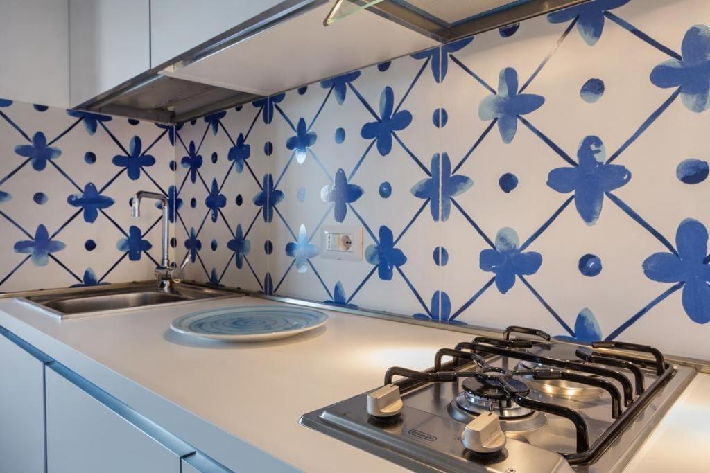 Casablu, Un Delizioso Bilocale Sulla Baia Di Naxos Apartamento Giardini Naxos Exterior foto